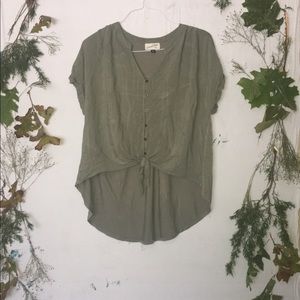 Universal Thread Hi Lo Tied Top